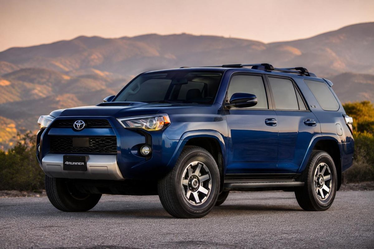 Toyota 4Runner SR5 blindada, color azul
